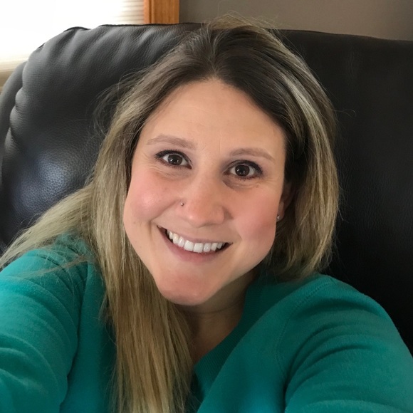 Meet your Posher, Ashley - Picture 1 of 1